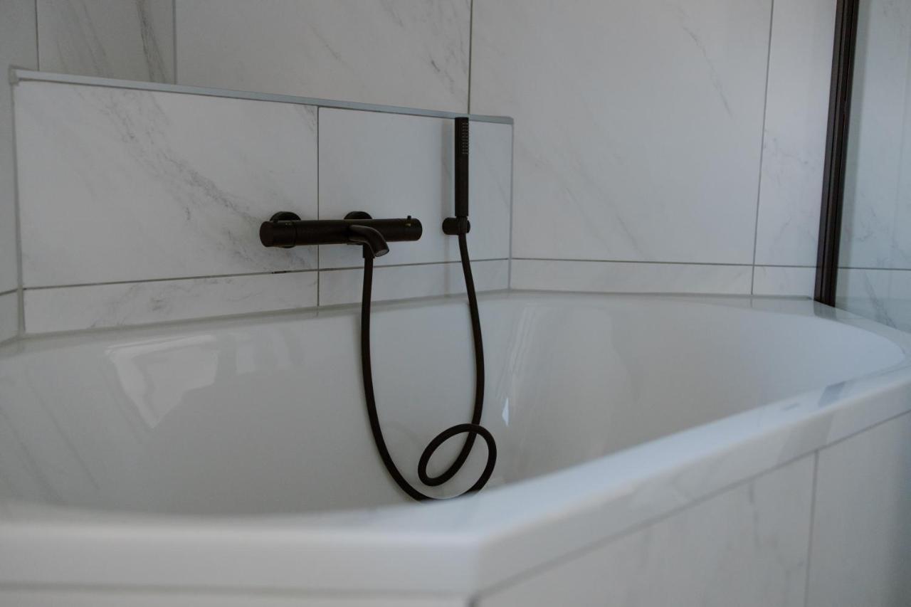 Sleeuwijk De La Rue Vakantiesuites מראה חיצוני תמונה